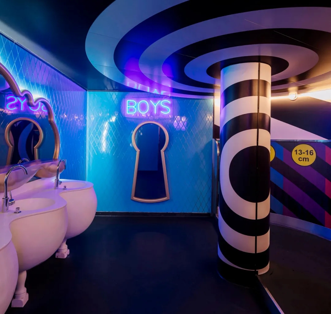荷兰音乐主题餐厅卫生间空间设计