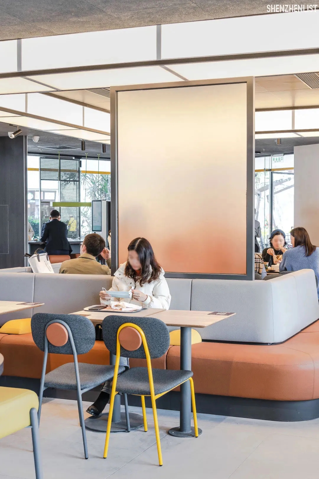 深圳麦当劳“M³”旗舰店餐饮空间设计